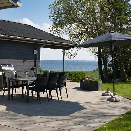 Elissa - 50m To The Fjord By Interhome *